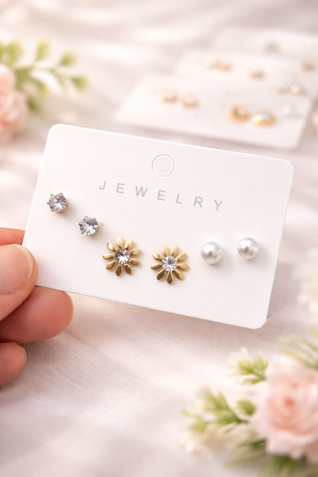 Gold Flower Stud card
