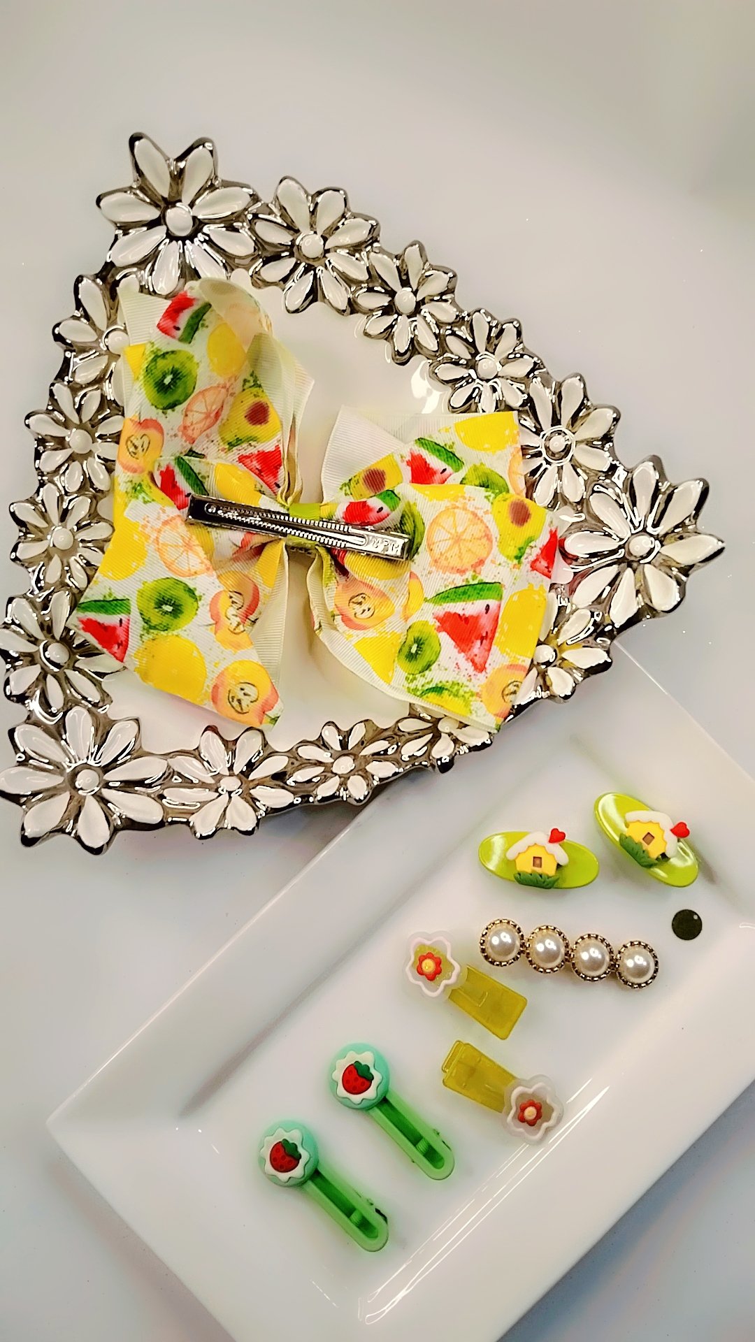 Parrot Green Fruit Theme Hair Accessory Pouch – 8 Pcs - Image 2