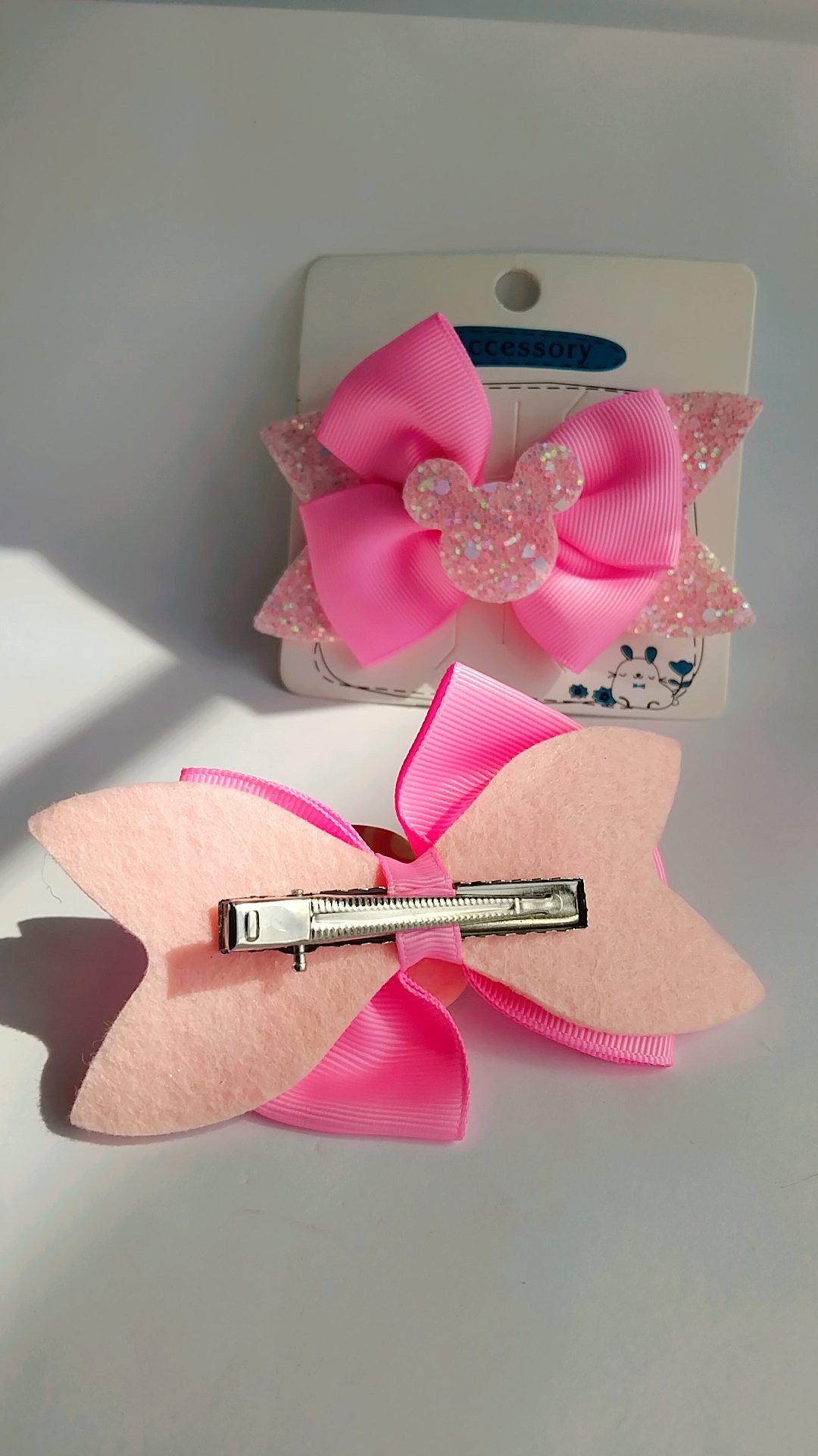 Minnie Mouse Pink and Pink Glitter Hair Clip - Image 2